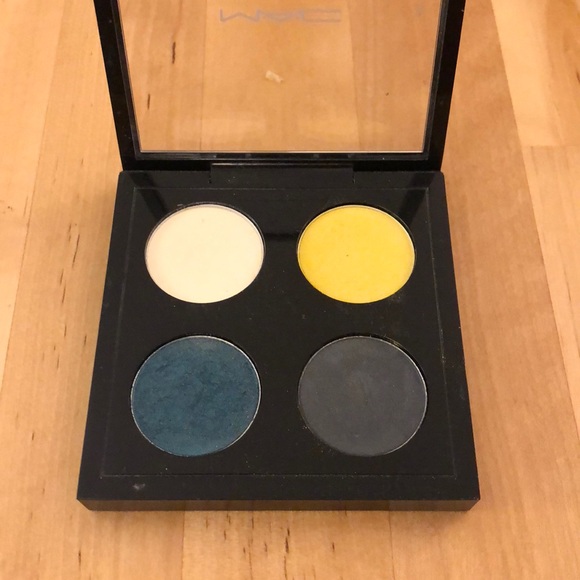 M.A.C cosmetics eyeshadow quad palette - Picture 1 of 2